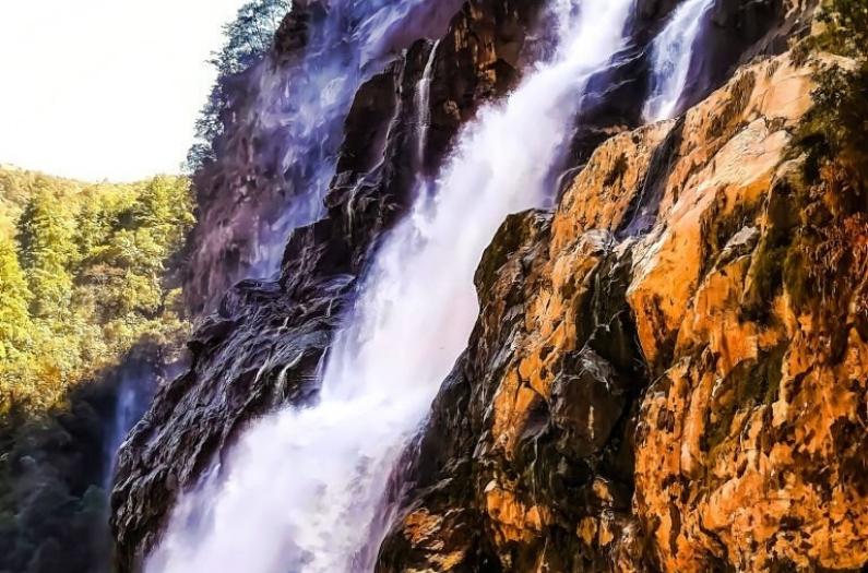 Scenic view of nuranang waterfall.