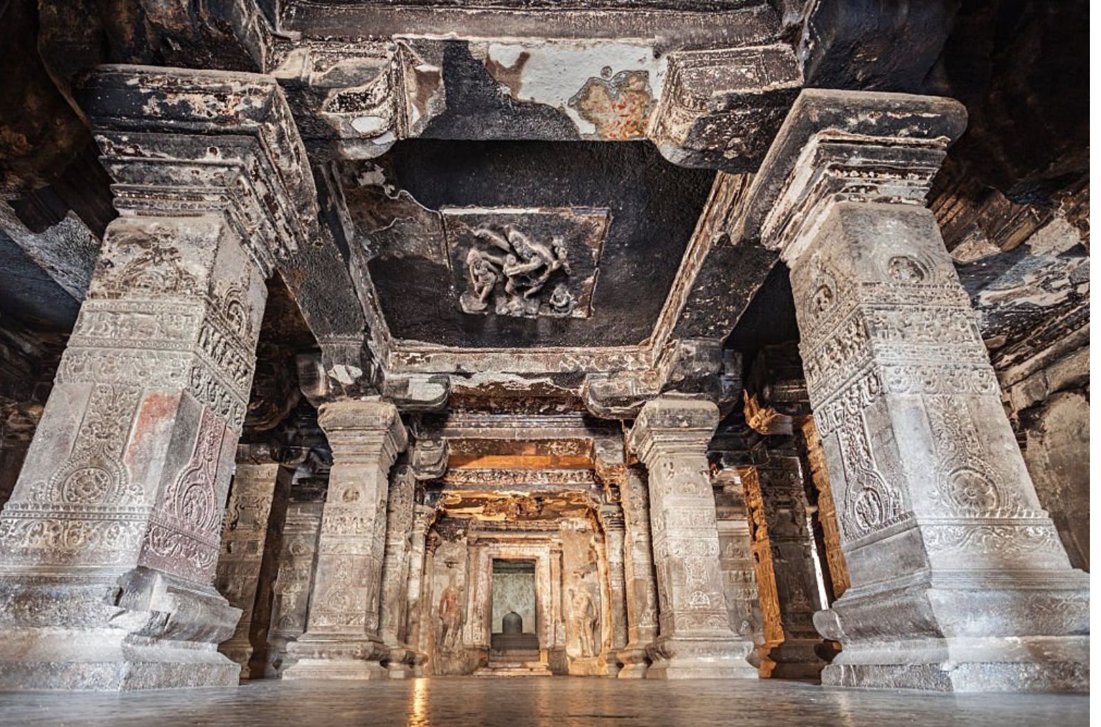 Amaravati-Stupa-Inside