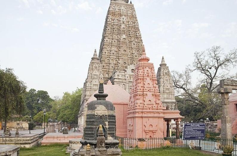 Beautiful outside view of Mahabodhi Temple.