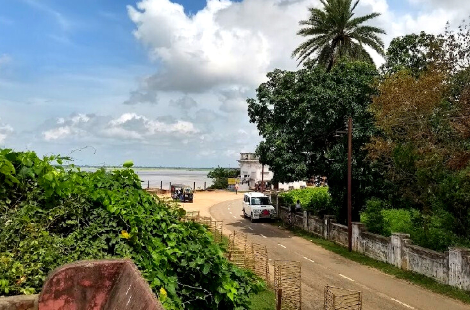 Enjoying Kastaharni Ghat