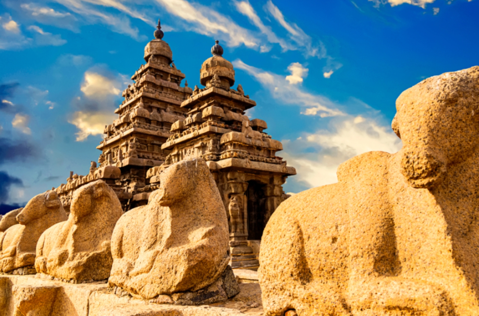 Famous Tamil Nadu landmark, UNESCO world heritage - Shore temple, world heritage site in Mahabalipuram.