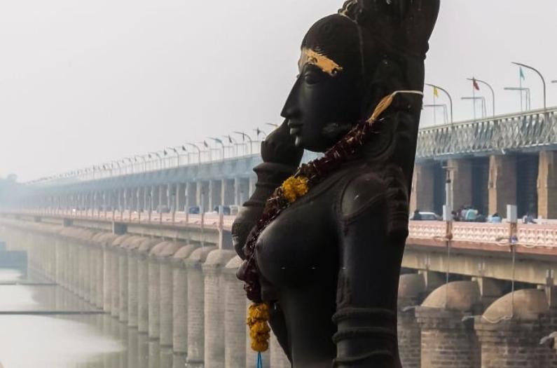 Iconic view of Prakasam barrage.