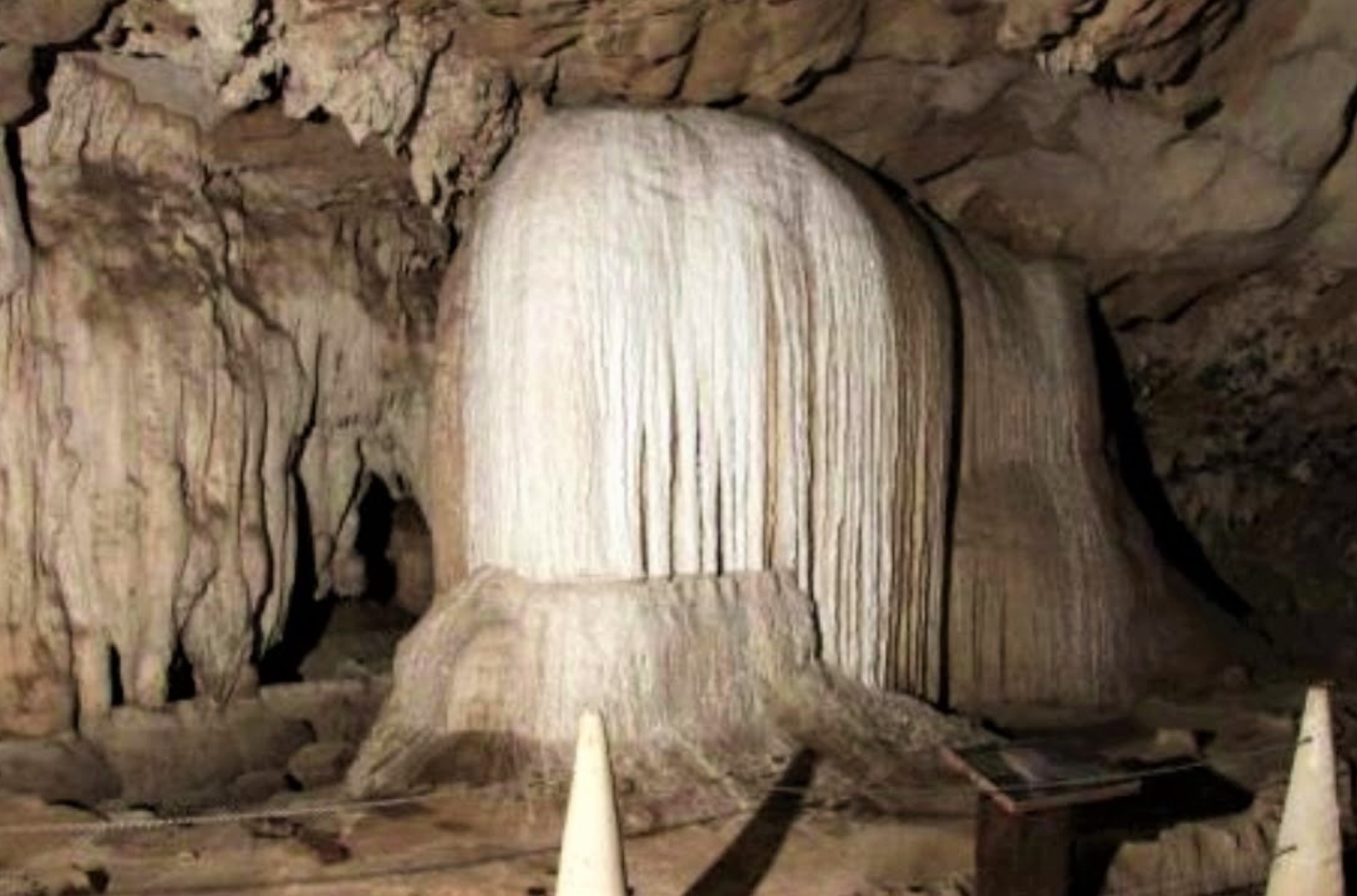 place view of Langpangkong Caves