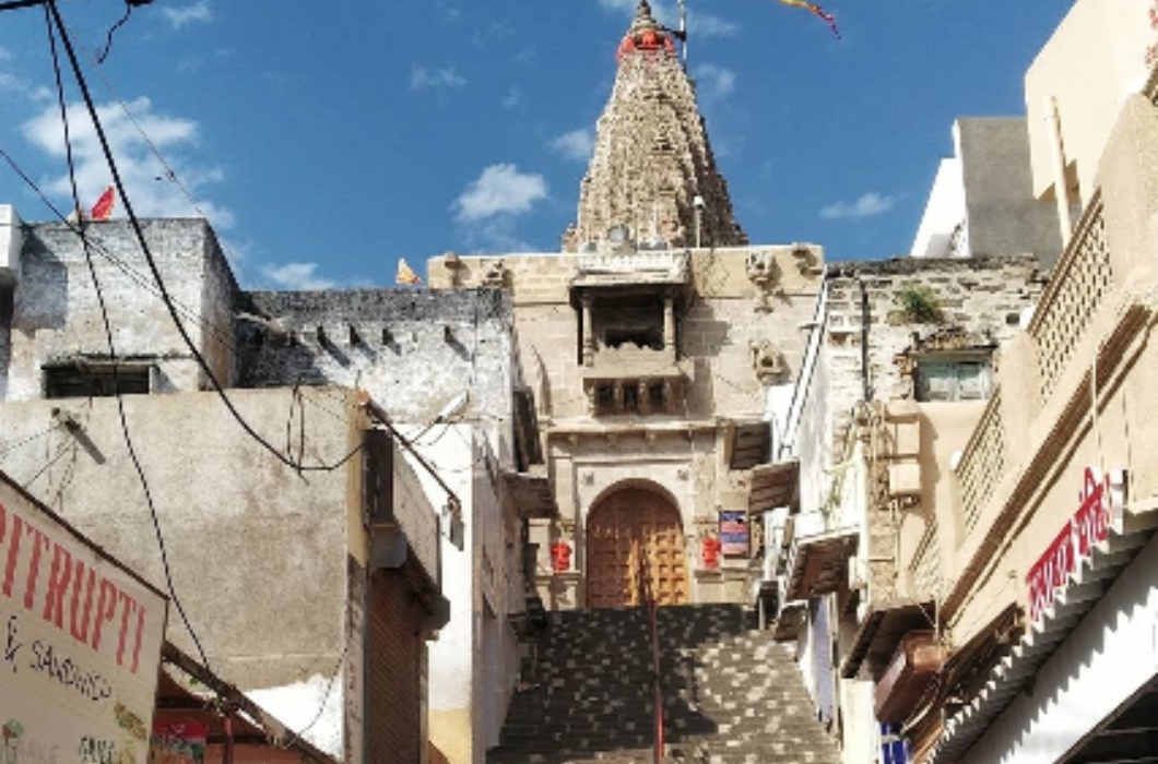 Shri Krishna Mandir, Tulamandir, is one of the famous Temples of the city Dwarka, under the state of Gujarat in Western India.