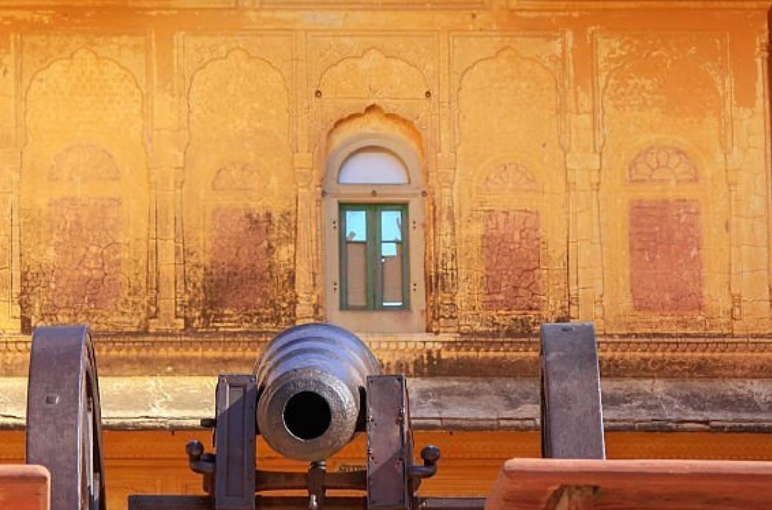 Cannon on display at Nahargarh Fort in Jaipur, Rajasthan, India. The fort was constructed as a place of retreat on the summit of the ridge above the city