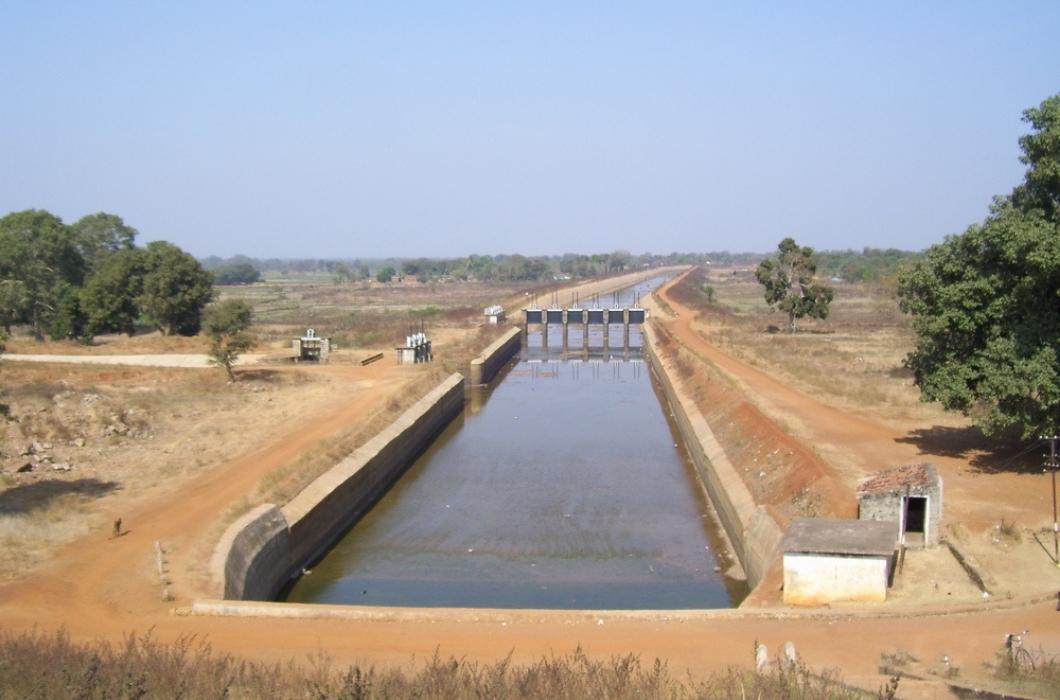 Tandula dam and reservoir, a canal takes off from the dam.