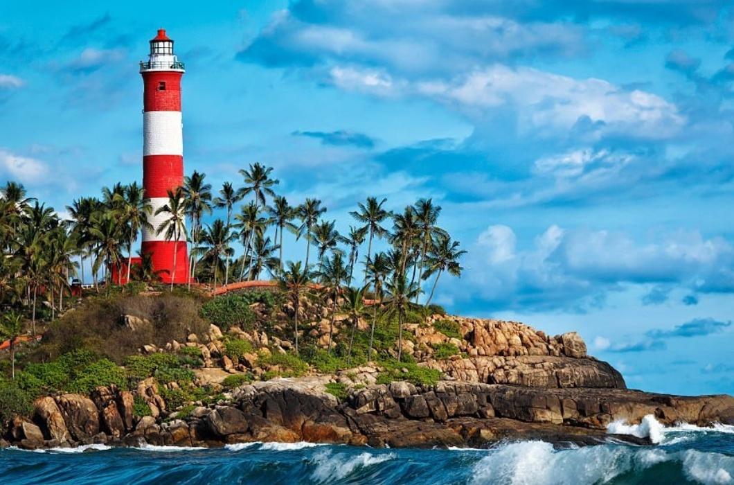 Lighthouse. and sea. Kovalam (Vizhinjam).