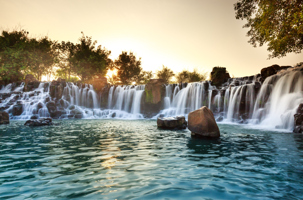 Dhuandhar Waterfalls photo