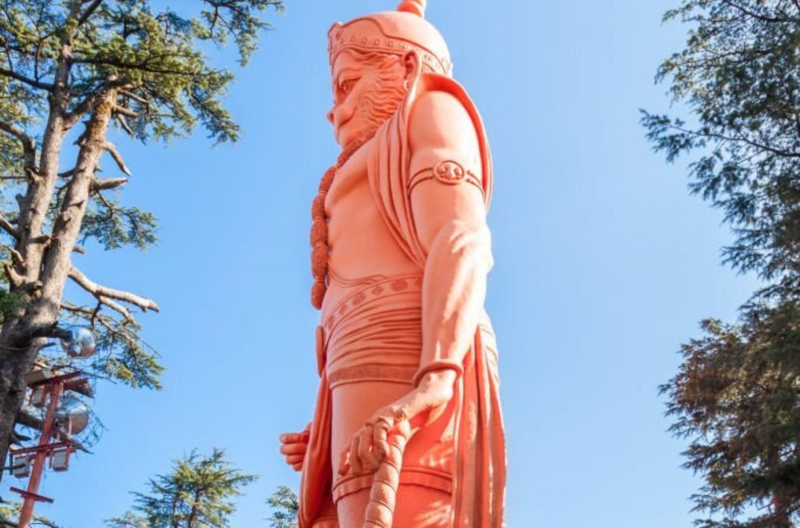 Hanuman statue near the Jakhoo Temple, it is an ancient temple.