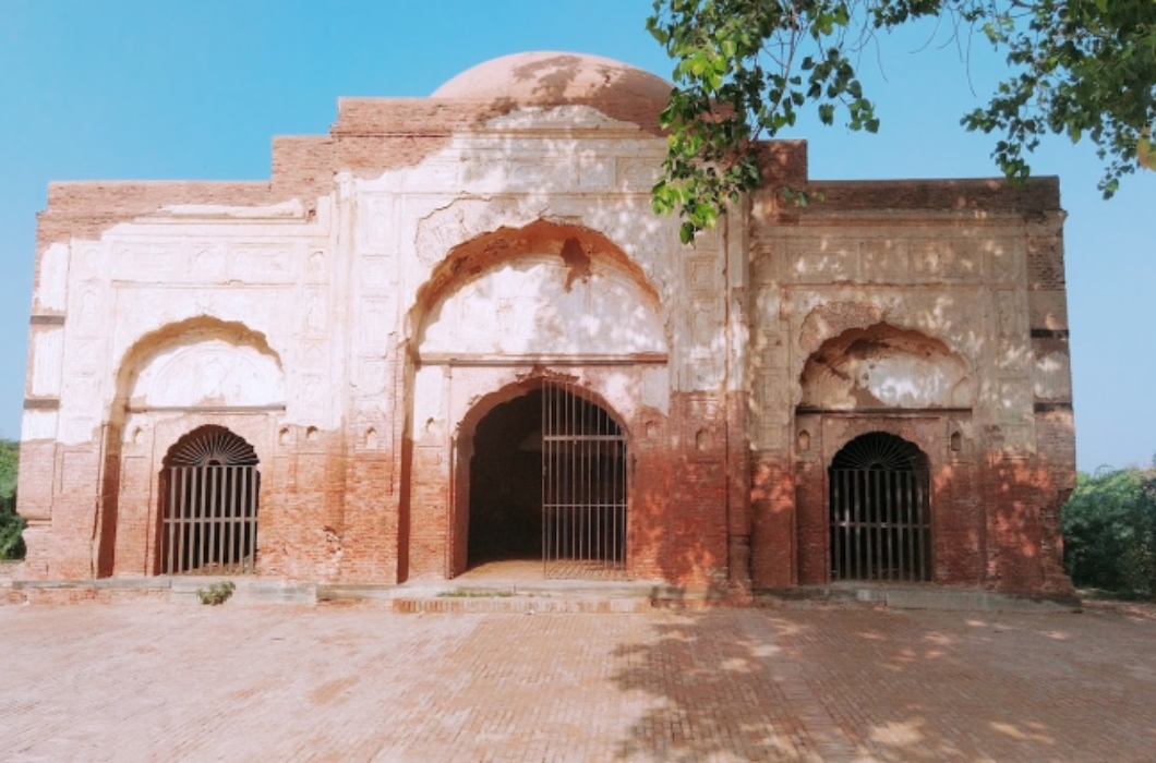 Asirgarh fort is also known as Hansi Fort. It is one of the oldest forts in India.