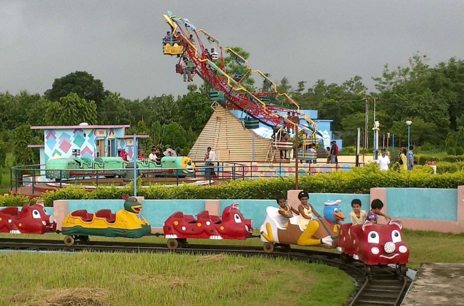 Inside View of Rose Valley Amusement Park 