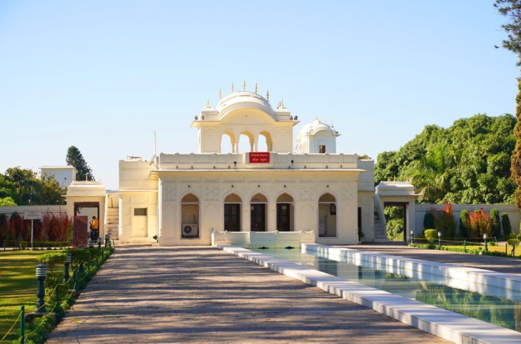 Pinjore Gardens (also referred to as Pinjore Gardens or Yadavindra Gardens) is found in Panjare, Panchkula district within the Indian state of Haryana.