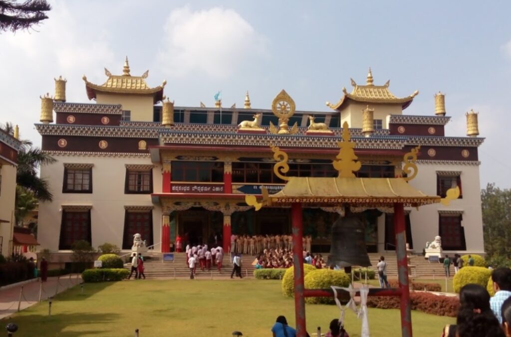 Mangaluru has long been a roadstead along the Malabar coast. It began trading with the Persian Gulf region in the 14th century and was occupied by the Portuguese in the mid-16th century.