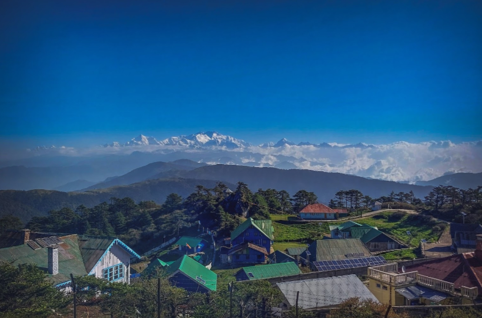 Hill view of Sandakphu trek, Darjeeling