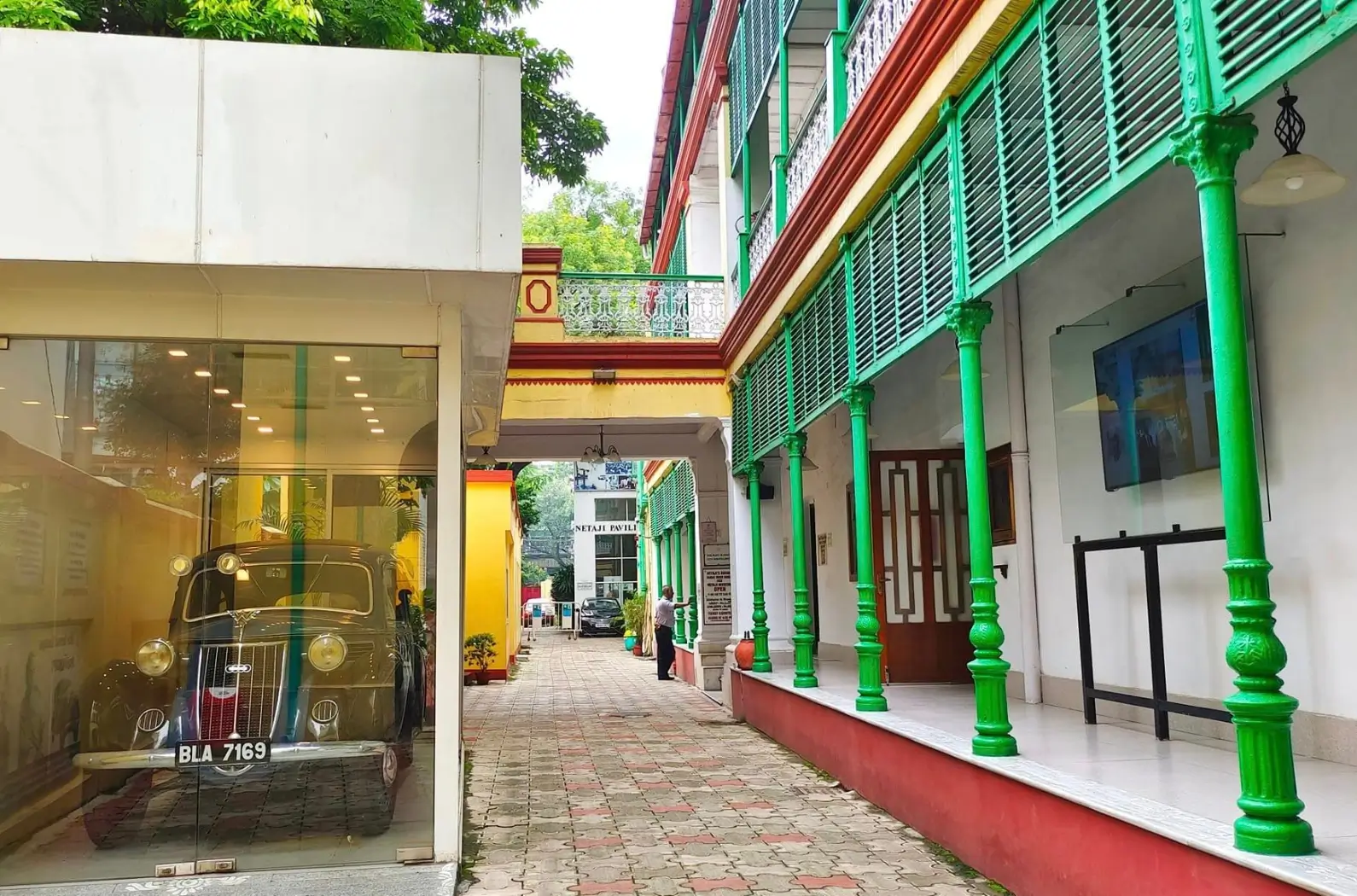 Outside View of Netaji Bhawan