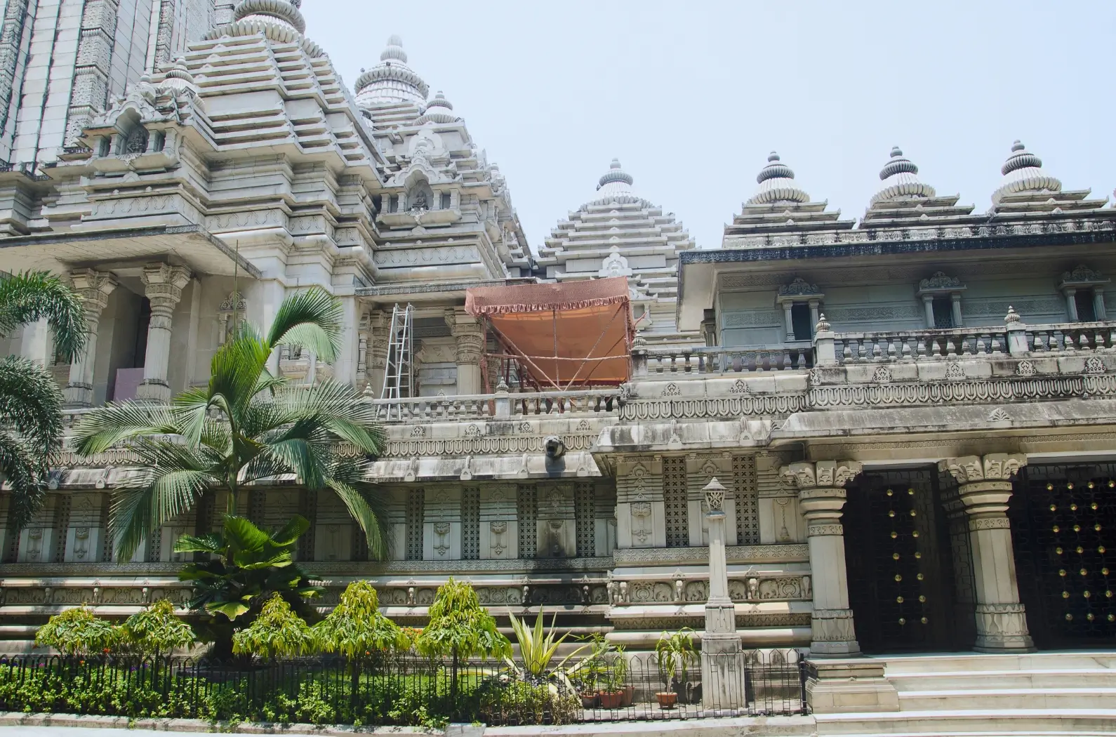 Outside view in Birla Mandir, kolkata