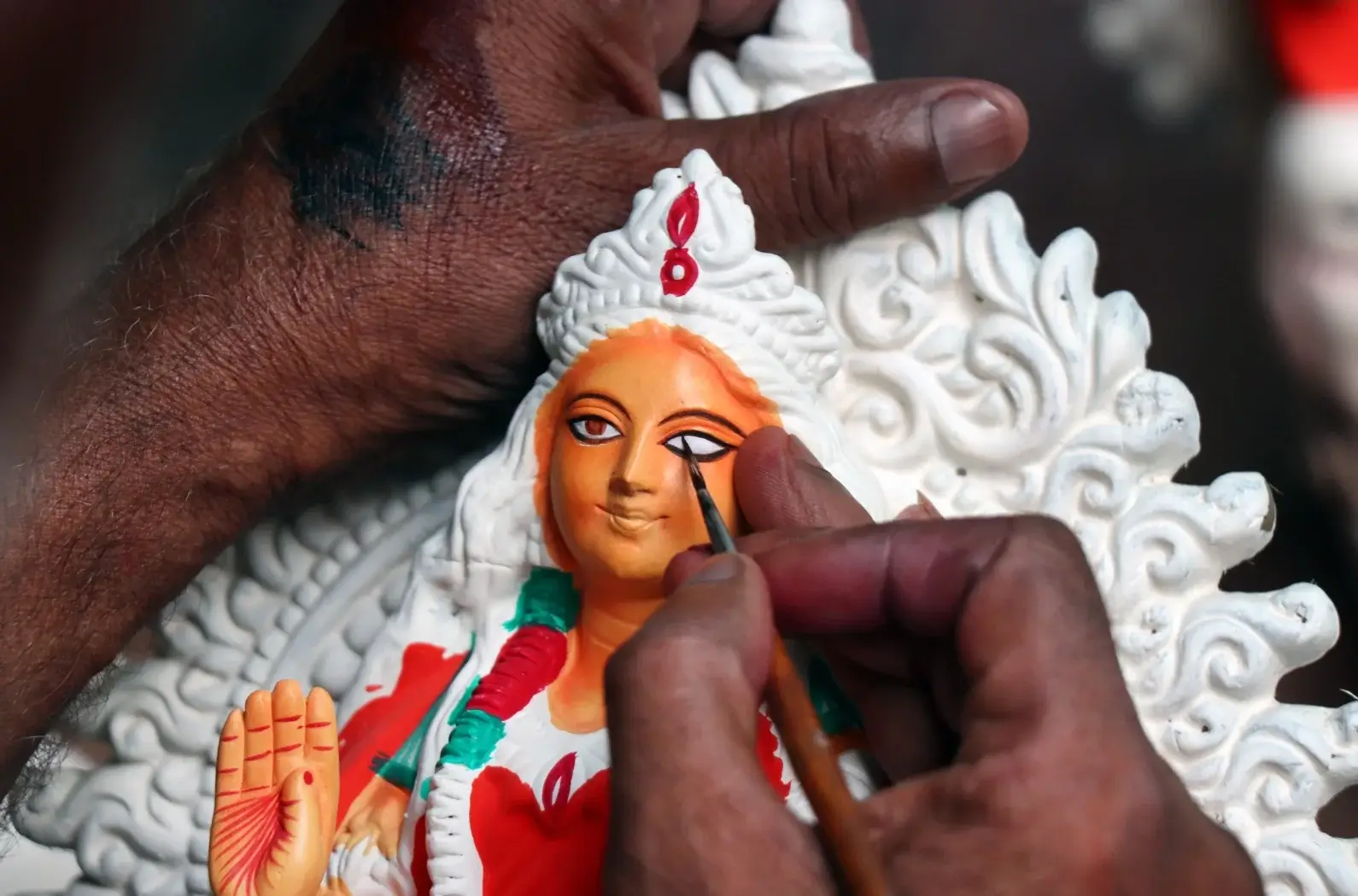 A artist work in a idol