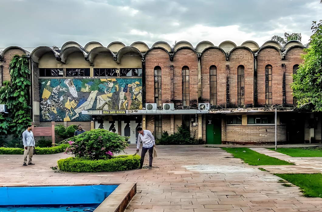 Musa Dakri Museum AMU Beautiful front view