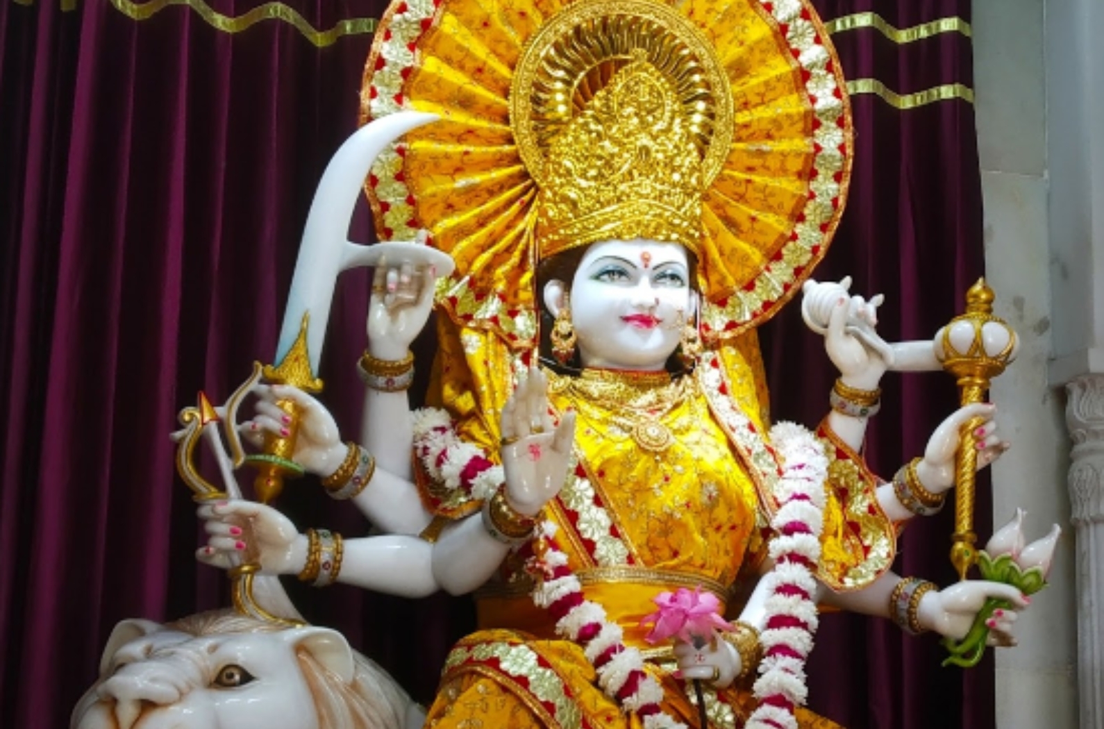 Shri Baba Augharnath Shiv Mandir inside view