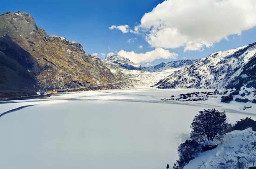 Tsongmo Lake