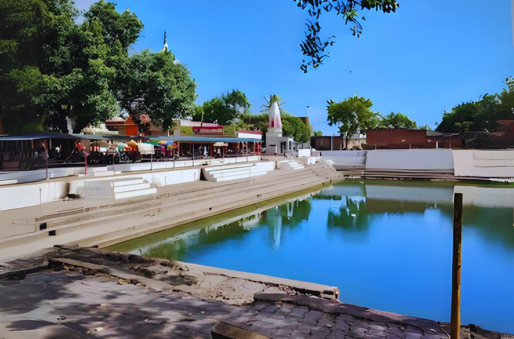 Historical Shri Trilochan Mahadev Temple in Jaunpur, Uttar Pradesh