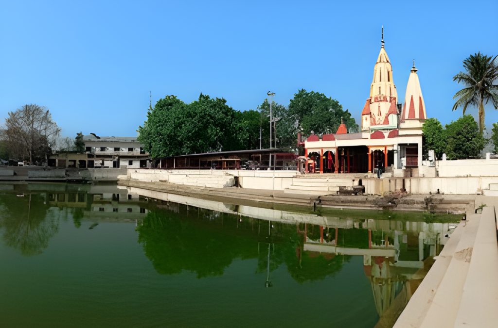 Historical Shri Trilochan Mahadev Temple in Jaunpur, Uttar Pradesh