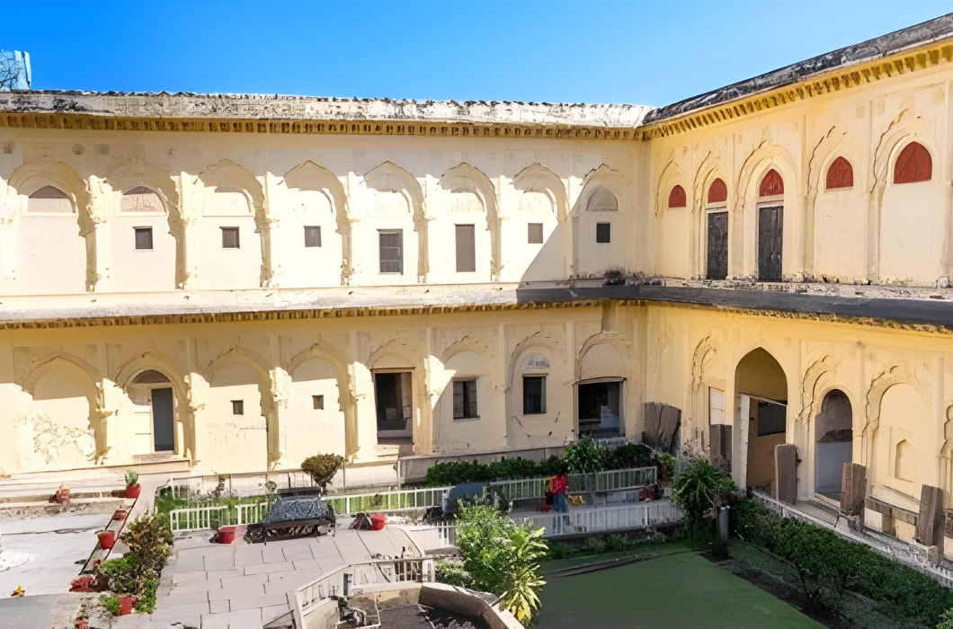 Rani Mahal Jhansi, History Uttar Pradesh, India