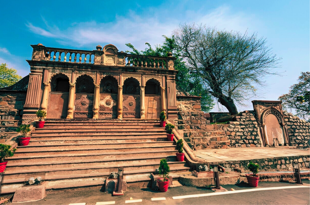 Jhansi Fort history Jhansi Uttar Pradesh India