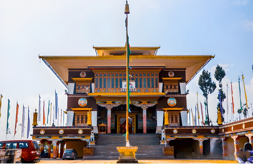 Ngadak Thupten Shedup Dhargey Choeling, Monastery