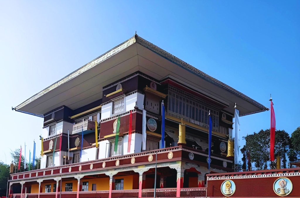 Ngadak Thupten Shedup Dhargey Choeling, Monastery