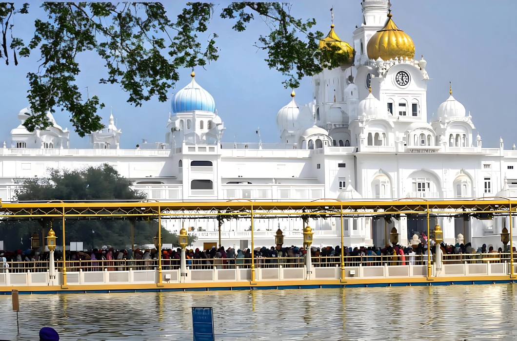 Gurudwara Guru Ka Taal Sikh Place of Worship in Agra