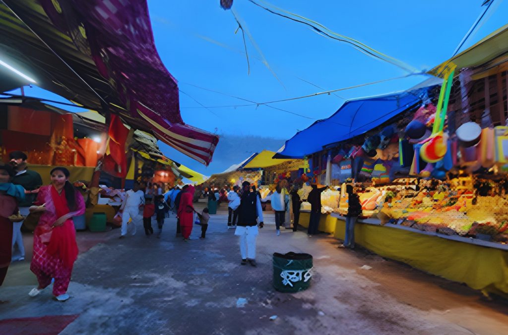 Market near Shaktipeeth Shri Shakumbhari Devi Temple