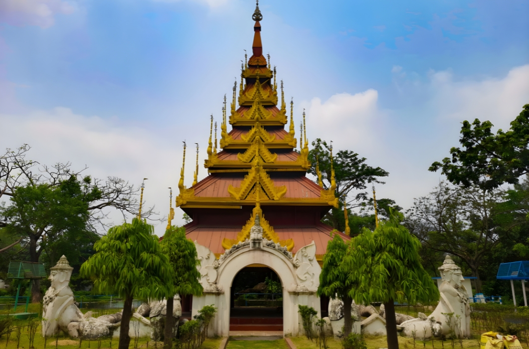 BUDDHIST PAGODA EDEN GARDENS