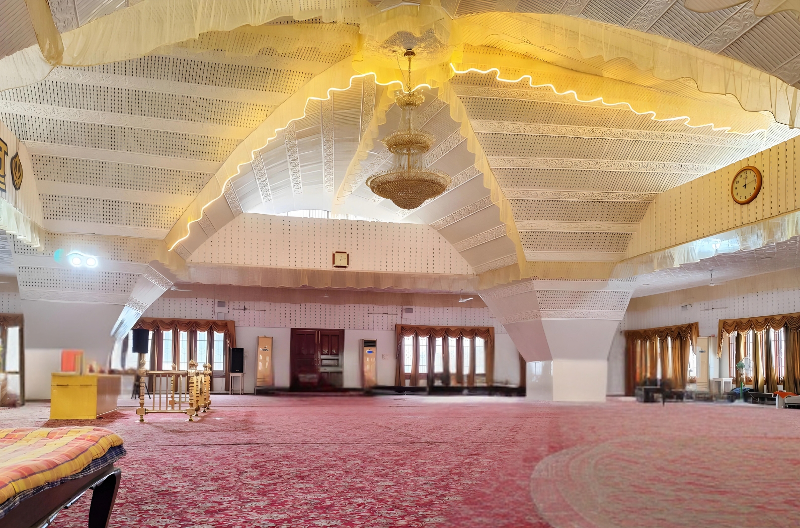 Gurdwara Sri Hemkund Sahib's Inside view