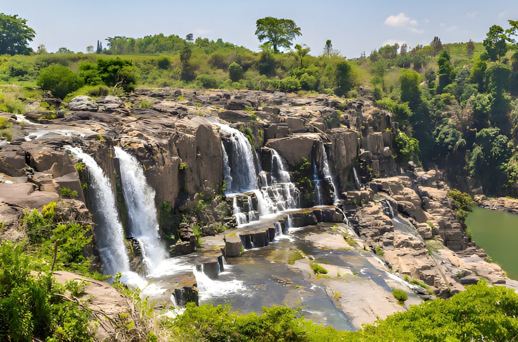 Sanaghagara Waterfall