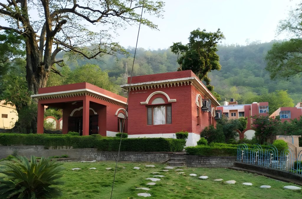 The Divine Life Society Sivananda Ashram