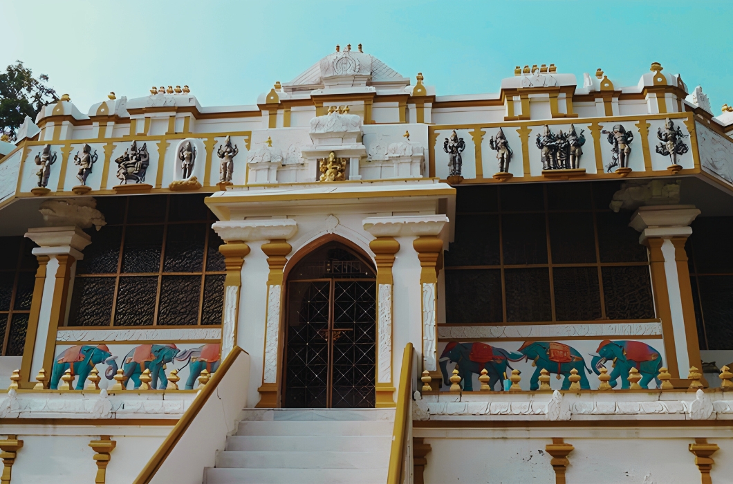 The Divine Life Society Sivananda Ashram