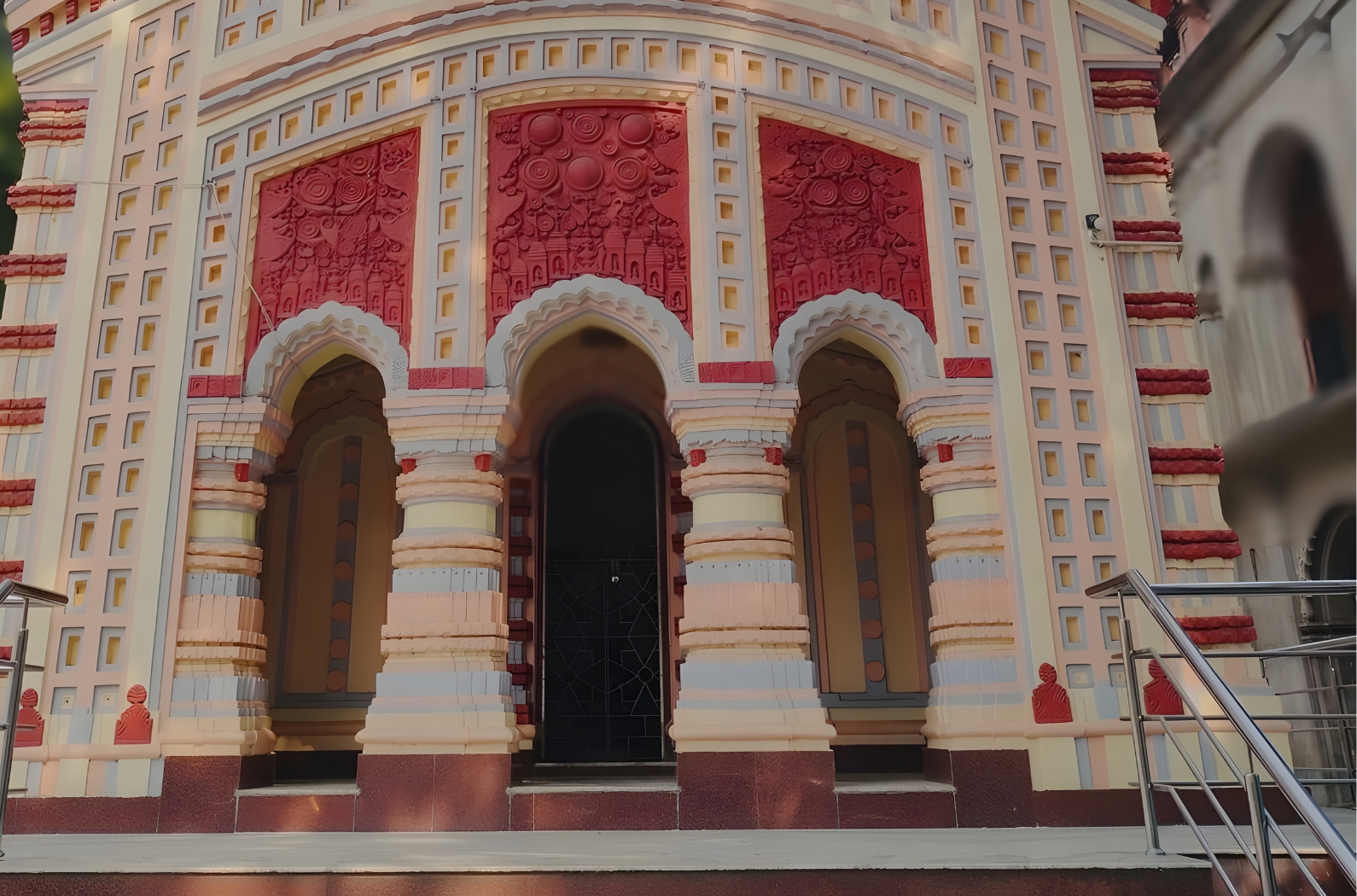 Front view of Sarbamangala Temple Bardhaman