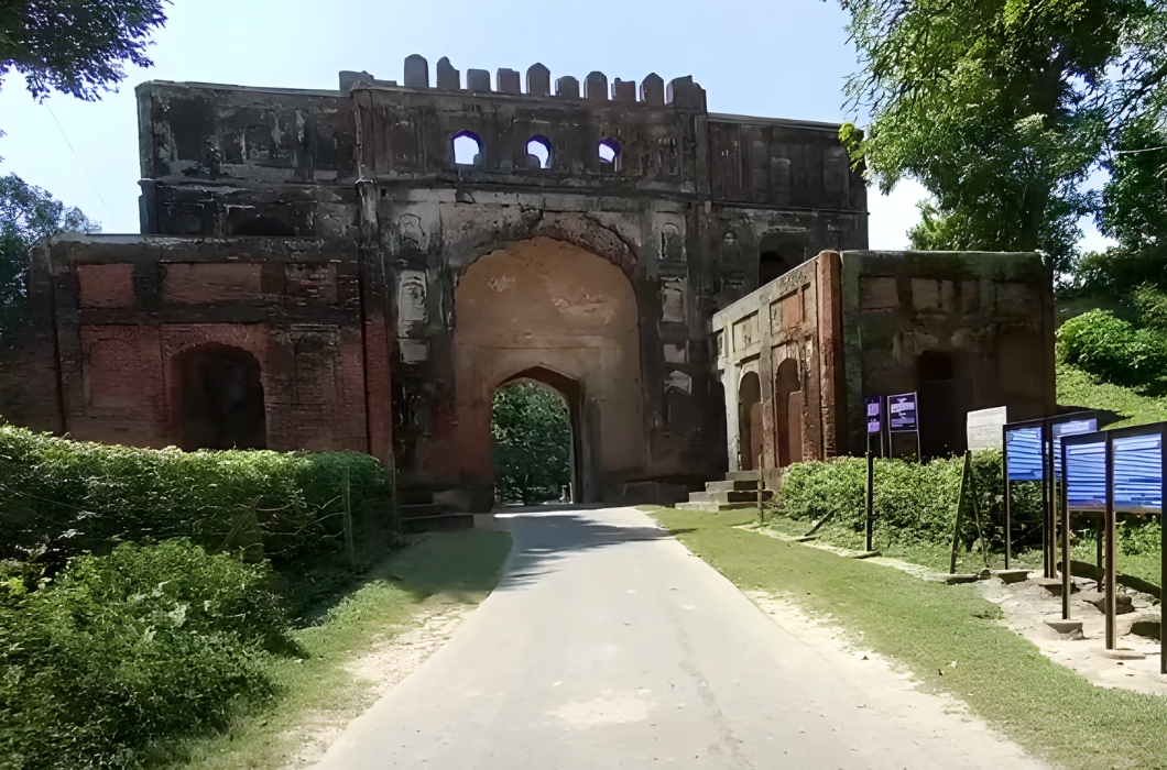 Historical Lukochuri Darwaza