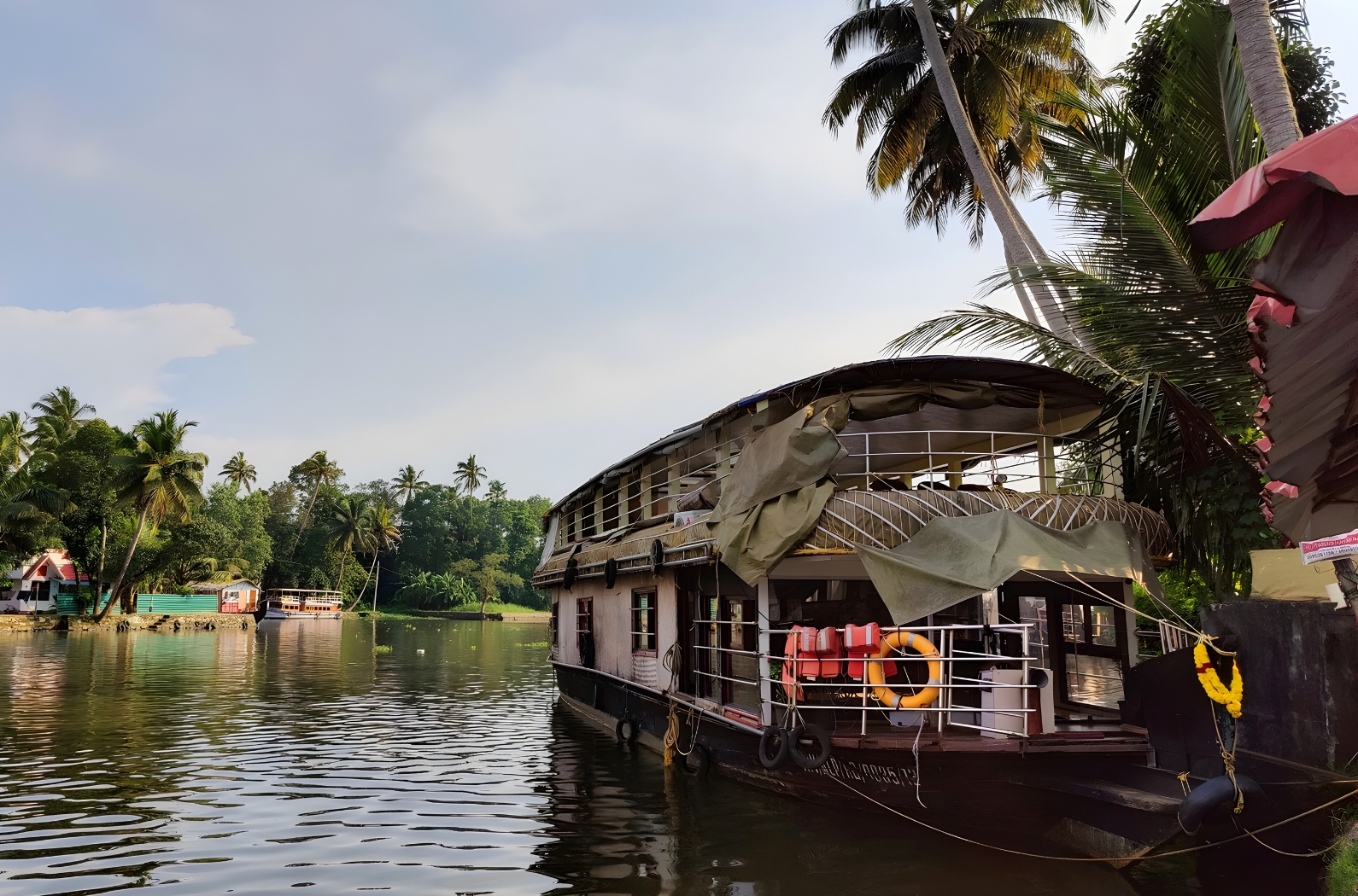 Nadodi Kayaking in Alleppey