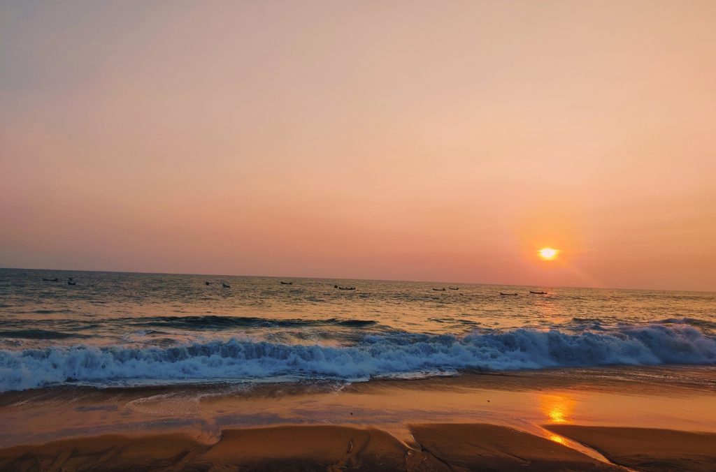 Pozhikkara Beach