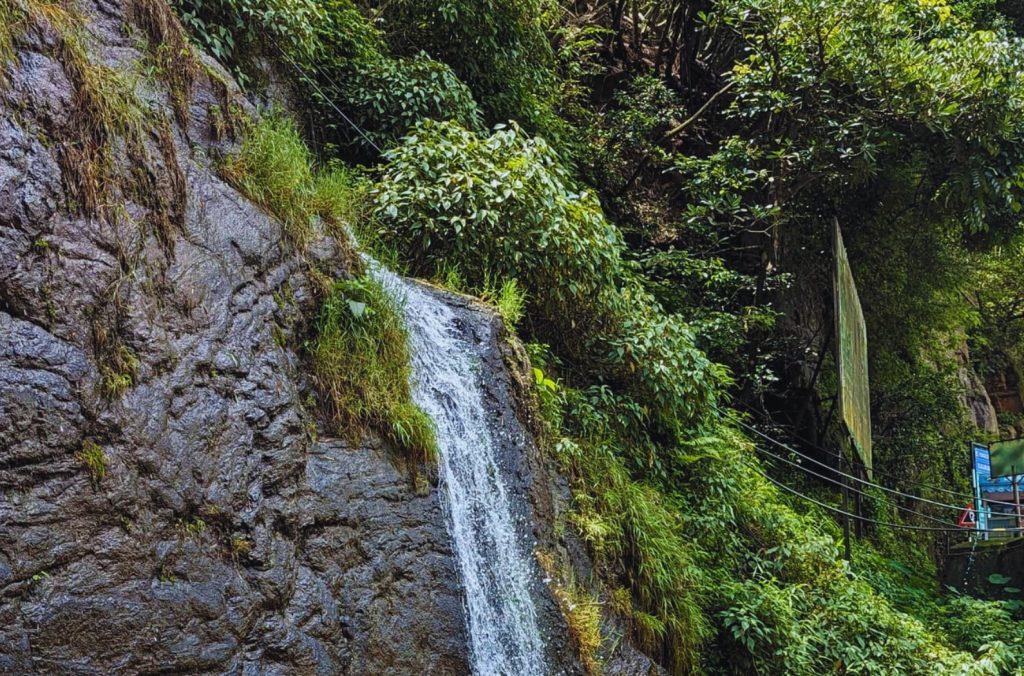 Valanjanganam WaterFalls