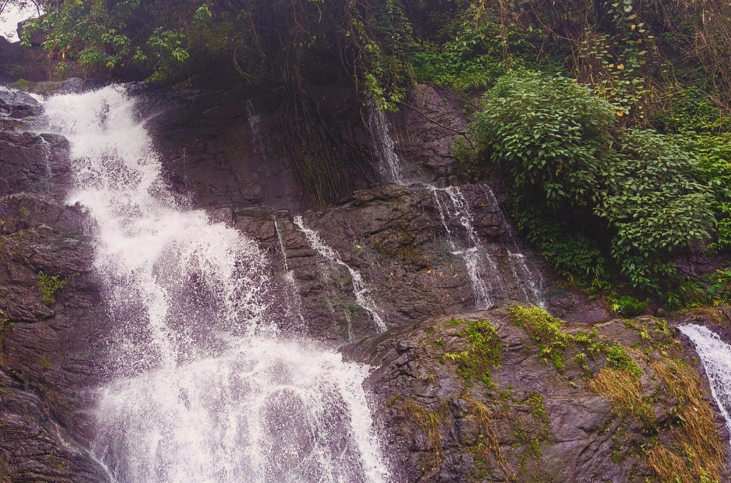 Valanjanganam WaterFalls