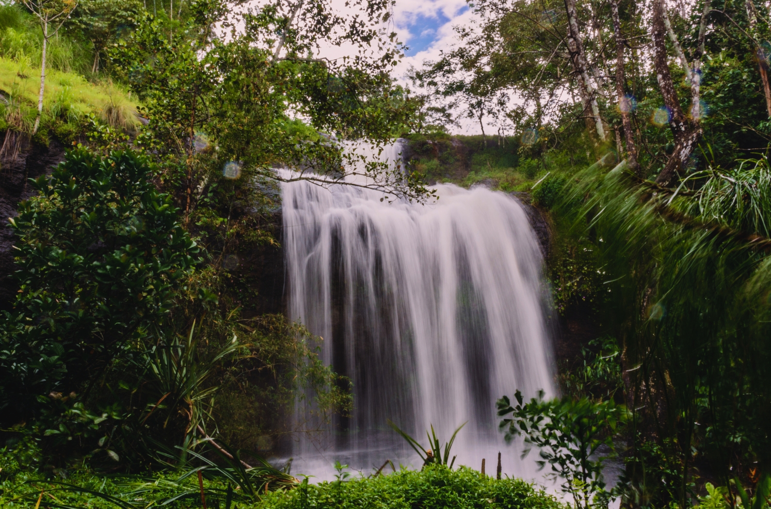 Nariyampara Triple Waterfalls