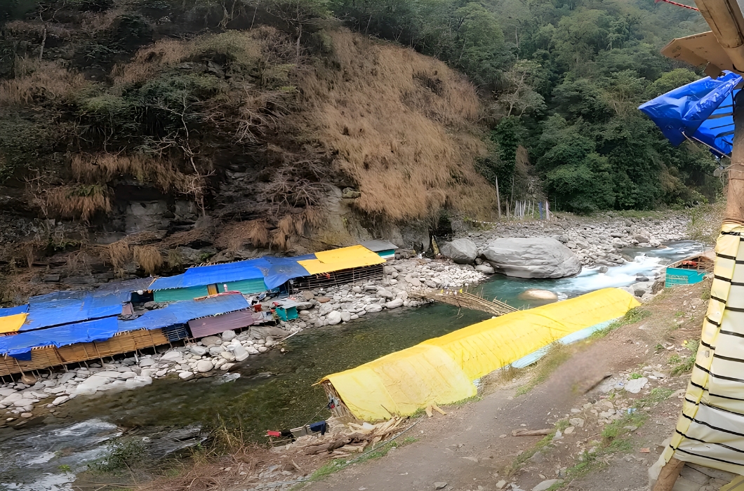 Reshi Hot Spring