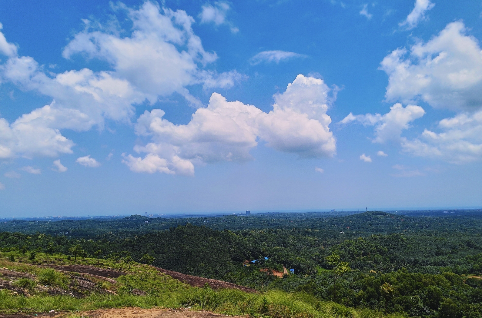 Vellanikkal Paramukal Viewpoint