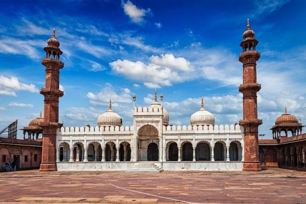 Moti Masjid (Pearl Mosque) in Bhopal, Madhya Pradesh.